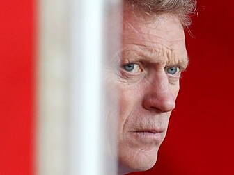 David Moyes apologises for com...